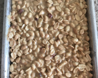 Pé de moleque de leite condensado