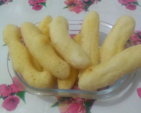 Biscoito frito de queijo
