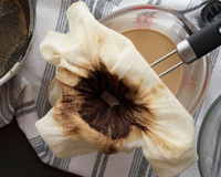 Adeus café com gosto de pano: armazenar o coador do jeito certo é tão importante quanto escolher o café