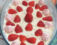 Merengue de Morango com Suspiro