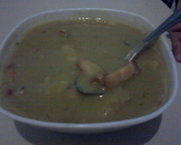 Sopa de ervilha no capricho