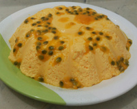 Mousse de maracujá com suco em pó