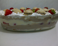 Pavê de morango com chocolate