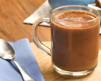 Adeus chocolate ralo: o segredo do chocolate quente cremoso do TudoGostoso que espanta o frio e fica pronto em minutos