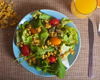 Este ingrediente secreto (barato) fará com que você realmente anseie por comer salada: eu o uso há 20 anos