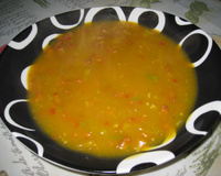 Sopa de abóbora japonesa com gengibre e alho poró