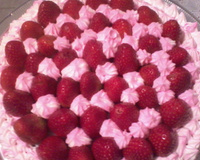 Bolo de morango com chantilly