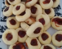 Biscoito de amido de milho com goiabada