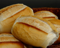 Como fazer pão francês em casa? TudoGostoso ensina o passo a passo para ter um resultado digno de padaria