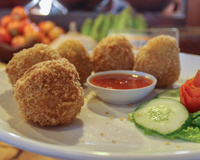 Bolinho de pão com carne moída