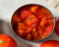 Tomates em lata ou frescos? Por que os cardiologistas secretamente escolhem a lata no supermercado?