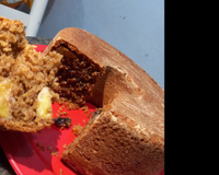 Bolo fit de banana, ameixa e damasco