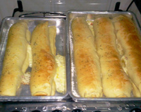 Pão salgado recheado