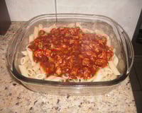 Espaguete com molho de lingüiça de frango