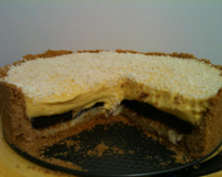 Torta de maracujá com chocolate meio amargo e branco