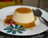 Flan de baunilha com calda