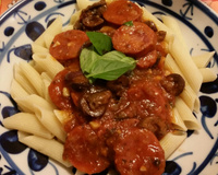 Macarrão parafuso ao molho de calabresa