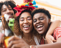 O erro comum na alimentação durante o Carnaval que aumenta o cansaço e atrapalha a recuperação