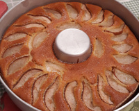 Bolo de pera fácil e gostoso