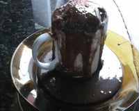 Bolo de chocolate na caneca