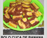 Bolo cuca de banana e chocolate