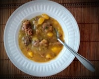 Caldo de mandioca com costela bovina