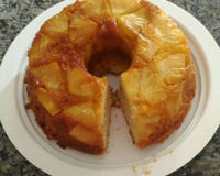 Bolo de abacaxi caramelizado