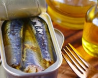 Ame Moreno, cozinheira: "O jantar mais fácil e delicioso não inclui carne, mas sim 2 latas de sardinha, 2 ovos e páprica."