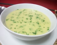 Sopa cremosa de milho verde
