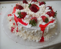 Bolo merengue de morango