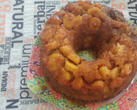 Bolo de banana com calda