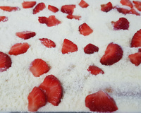 Pavê de leite ninho e morango