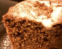 Bolo de maçã com nozes e passas