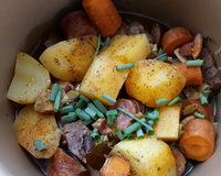 Costela bovina na panela de pressão com linguiça calabresa e bacon