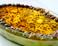 Pavê de maracujá trufado: sobremesa de travessa cremosa, deliciosa e irresistível para a ceia de Natal