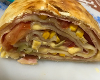 Rocambole de massa de pastel