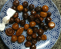 Bala de mel com gengibre