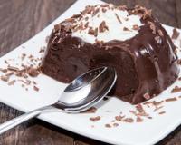 Bolo mousse de chocolate proteico: sobremesa saudável para aproveitar sem sair da dieta!