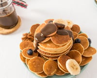 Minipanquequinha doce para fazer com os pequenos de café da manhã no Dia das Crianças: receita fofinha e muito fácil de preparar