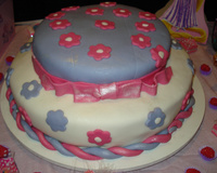 Bolo decorado com pasta americana