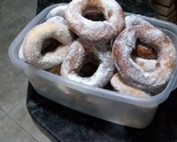 Rosquinha de leite condensado simples e fácil.