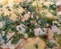 Peito de frango com mandioca e leite de coco