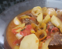 Bife de caldo com batatas