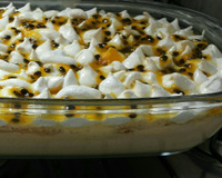 Pavê de maracujá com suspiro