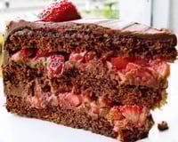 Bolo de Chocolate com Morangos