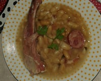 Feijão branco com costelinha de porco