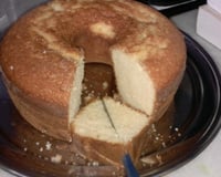 Bolo de Baunilha fácil e fofinho