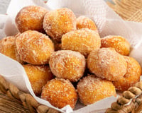 Testei bolinho de chuva sem ovo pela primeira vez e deu muito certo na primeira tentativa, ficou sequinho e delicioso