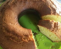 Bolo de trigo com queijo ralado