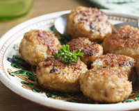 Experimentei essas almôndegas de ricota e atum: poucas etapas, poucos ingredientes e um prato principal irresistível